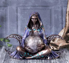 Amazon Earth Mother Art Statue - Resin Home Decor Piece