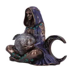 Amazon Earth Mother Art Statue - Resin Home Decor Piece