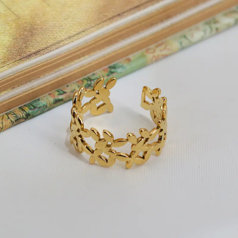 Adjustable Women's Ring with Leaf Branch and Bud Design