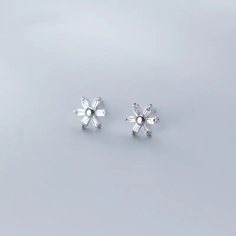 S925 Silver Stud Earrings - Floral Design with Diamonds