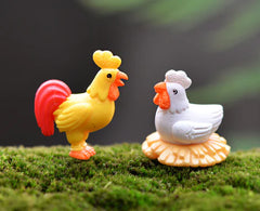 Miniature Moss Micro Landscape Decor with PVC Rooster Figurine