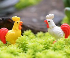 Miniature Moss Micro Landscape Decor with PVC Rooster Figurine