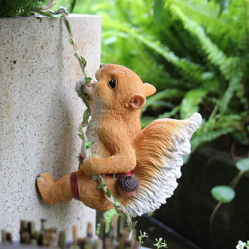 Outdoor Garden Decoration with Cute Squirrel Planters