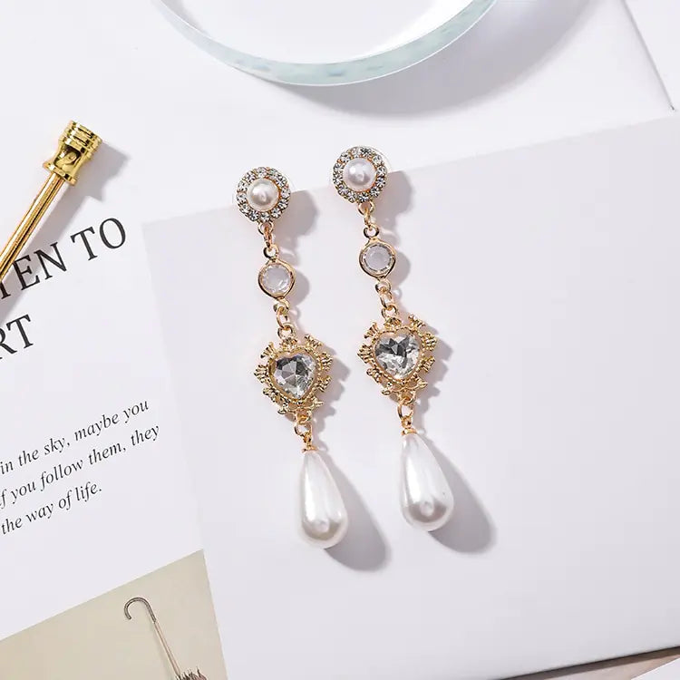 925 Silver Heart Pearl Earrings with Zircon Detail