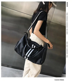 Waterproof Large Capacity Gym Travel Bag in Oxford Fabric